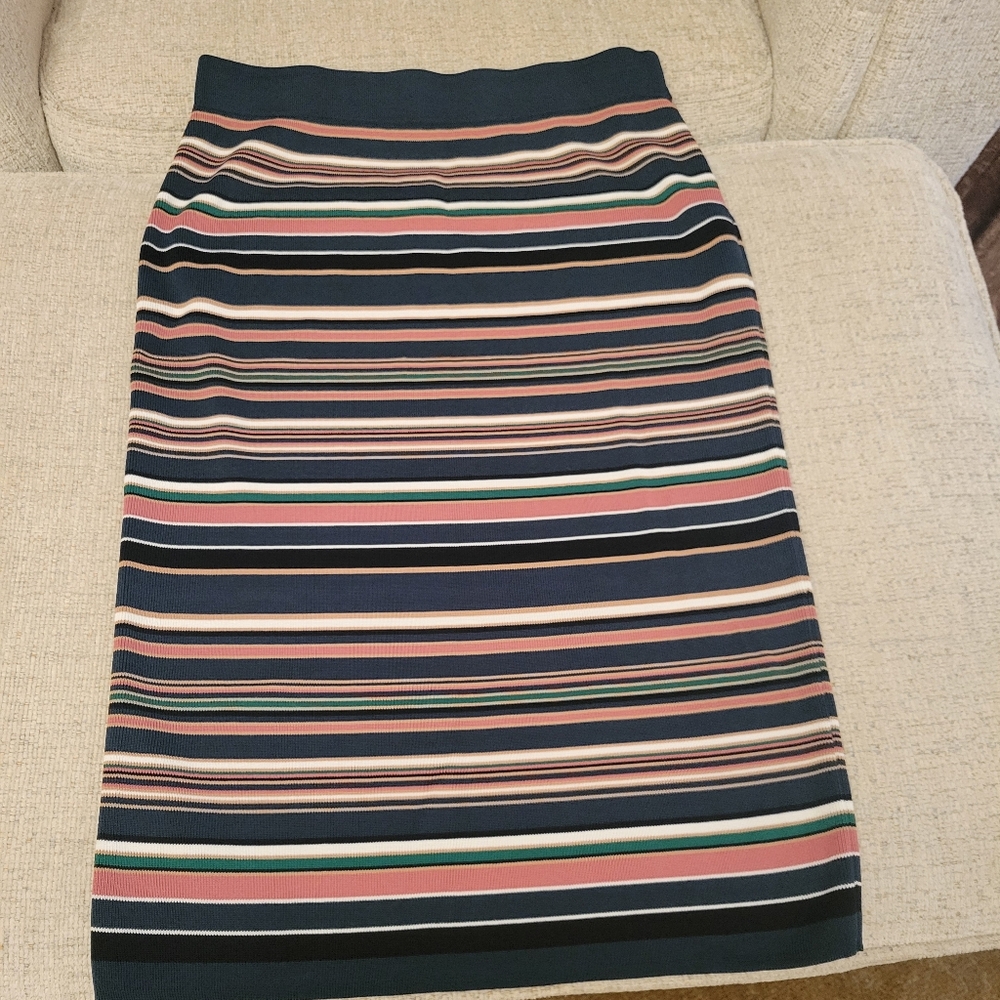 7th Avenue Green and Pink Pencil Skirt